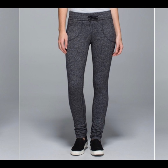 Lululemon skinny will pants. - Picture 1 of 3